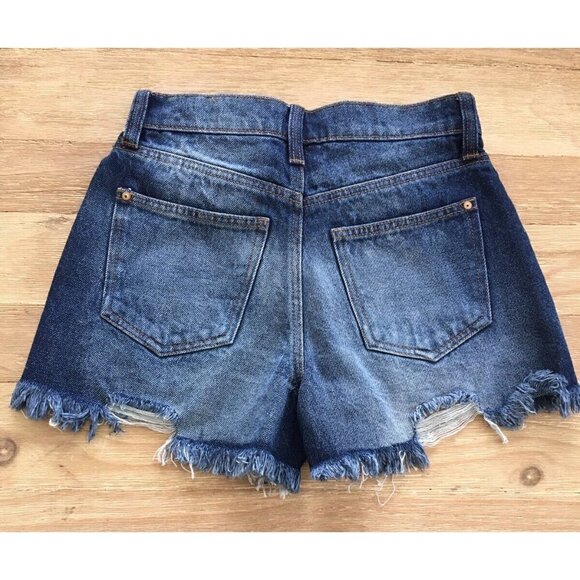 NOBO No Boundaries High Rise Mom Fit Destructed Denim Shorts Juniors' Size 1 NEW - Picture 2 of 3